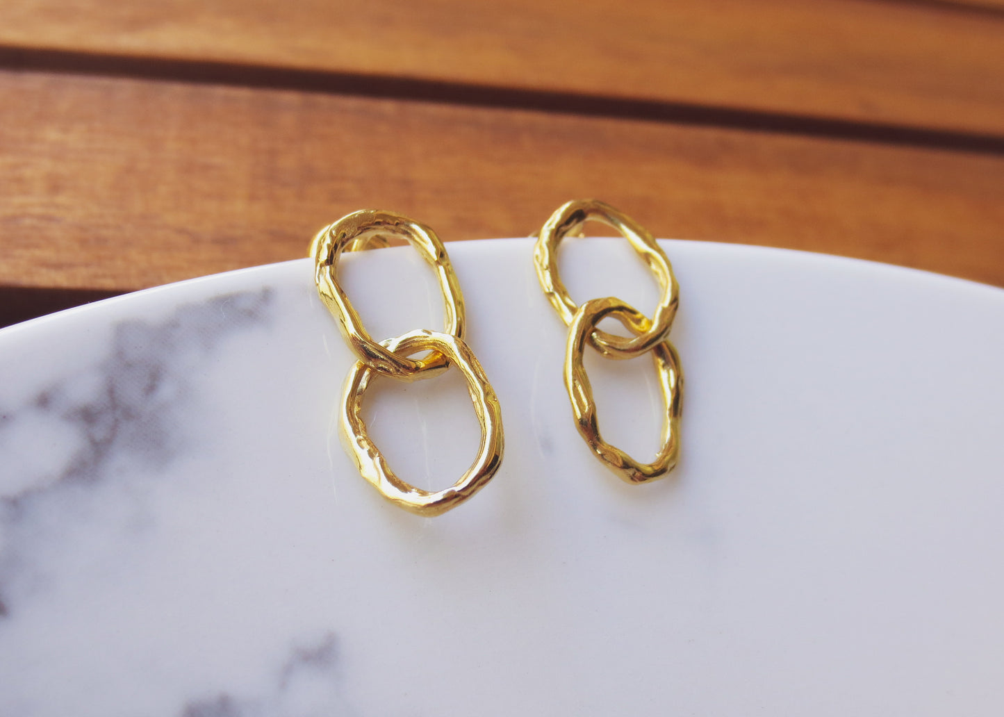 gold 2 link waves chain earrings
